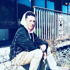 Meet your Posher, Ethan